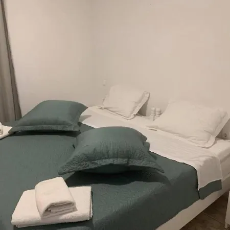 Apartment Eleven *